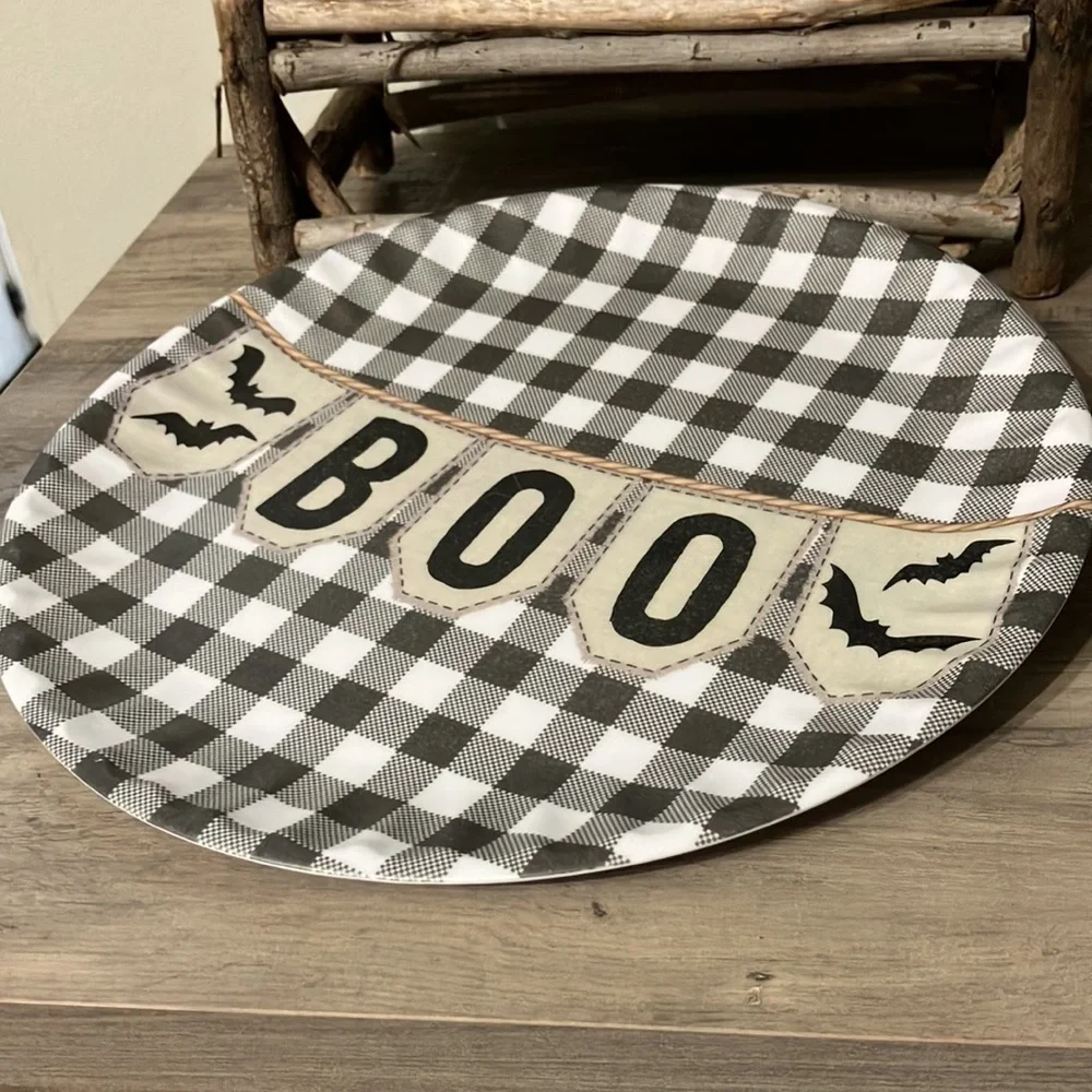 SHABBY CHIC PRE OWNED SET OF 8 BOO Black BUFFALO PLAID MELAMINE PAPER PLATES